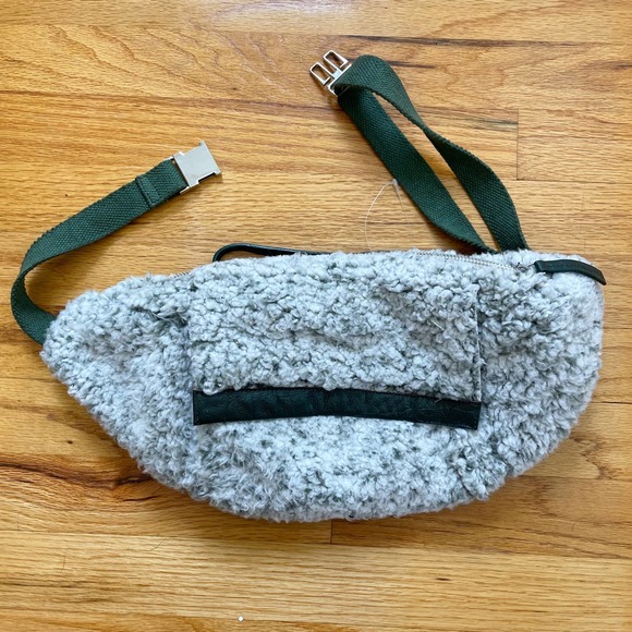 New Free People Cozy Up Faux Fur Sling Belt Bag - Picture 5 of 5